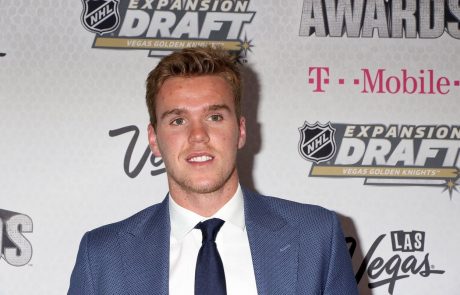 20-letni hokejski mladec postal igralec z najboljšo letno plačo v NHL