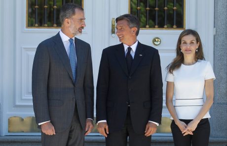 Predsednik Pahor in španski kralj Felipe VI. sta v Madridu odprla razstavo Neue Slowenische Kunst