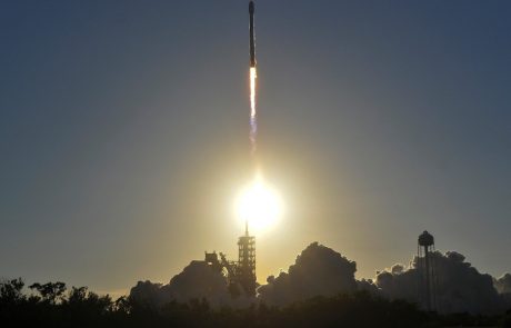 SpaceX poslal v vesolje superračunalnik