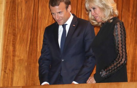 Macron tarča kritik, ker preveč porabi za šminko