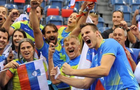 Kdor ne skače ni Sloven’c: Slovenija v polfinalu evropskega odbojkarskega prvenstva!