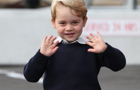 Poglejte, kako je mali princ George danes prvič prestopil šolski prag