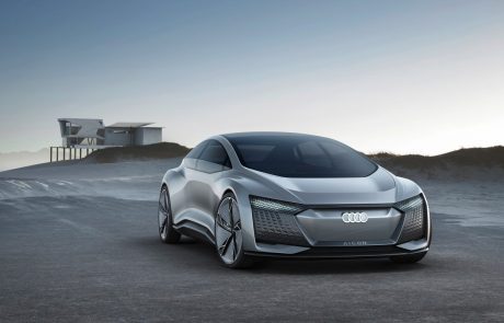 Prihodnost je blizu: Audi Aicon, samovozeče vozilo, ki je brez volana ali pedal