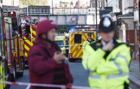 Policija incident na londonski postaji obravnava kot terorizem