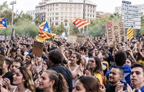 Barcelona razglasila neodvisnost, Madrid ji jemlje avtonomijo