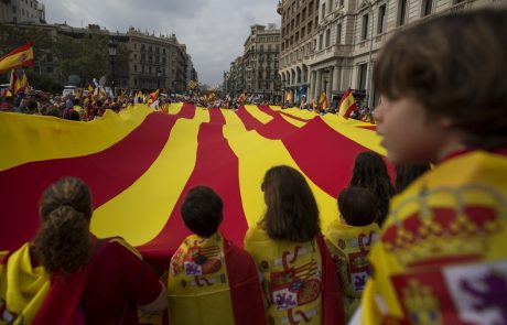 Špansko ustavno sodišče presodilo, da je bil katalonski zakon o referendumu neustaven