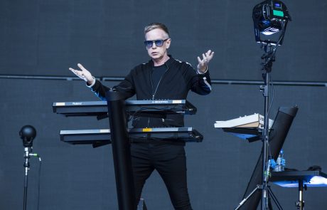 Umrl ustanovni član, manager in govorec skupine Depeche Mode