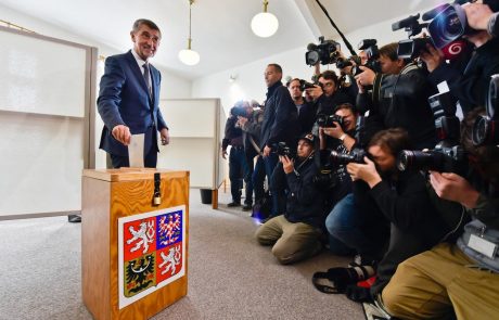 Milijarder Babič na Češkem slavi zmago na parlamentarnih volitvah