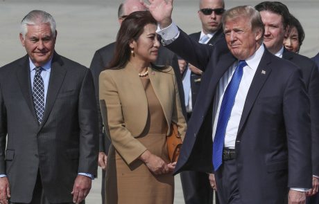 Trump zaradi megle prekinil poskus presenetljivega obiska meje med Severno in Južno Korejo