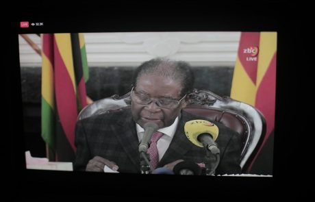Zimbabvejski predsednik Mugabe odstopil