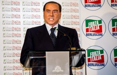 Silvio Berlusconi šokiral gledalce TV: ”Je to res on?”