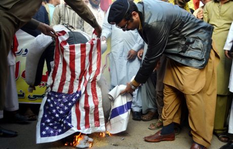Pakistan bo ostal brez finančne injekcije: ZDA ukinjajo varnostno pomoč