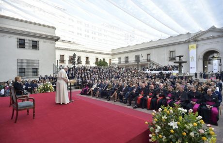Papež izrazil sram zaradi spolnih zlorab