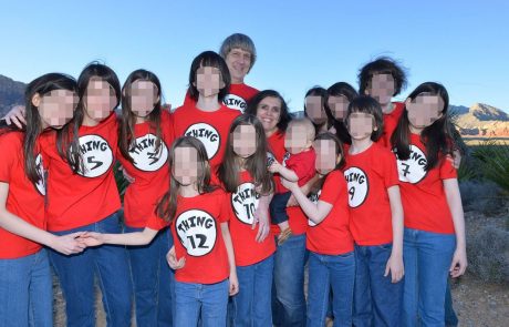 Kalifornijska starša zanikala obtožbe o tem, da sta mučila svojih 13 otrok