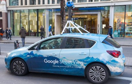 Pet let po prvem snemanju danes na slovenske ceste spet prihaja ameriški spletni velikan Google
