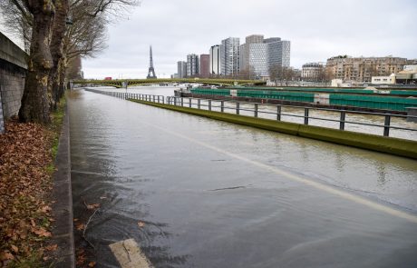 Foto: V Parizu poplavlja Sena