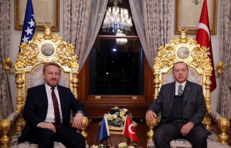 Erdogan bo zdomske volivce nagovarjal iz Sarajeva