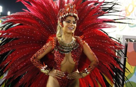 Zaradi pandemije covida-19 so odpovedali znameniti pustni karneval v brazilskem Riu de Janeiru