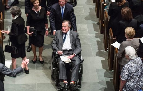 George Bush starejši ponovno v bolnišnici