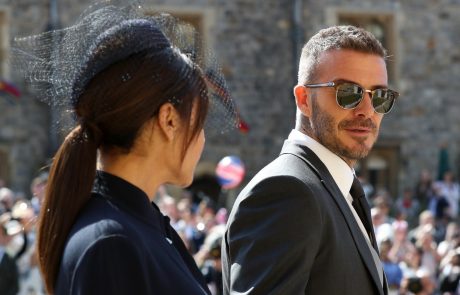 Kamera ujela, kaj je David Beckham delal v cerkvi med poroko princa Harryja in Meghan Markle