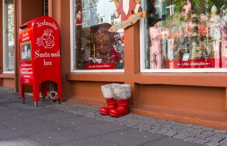 Islandci imajo nenavaden božični običaj, ki pa ga jemljejo zelo resno!