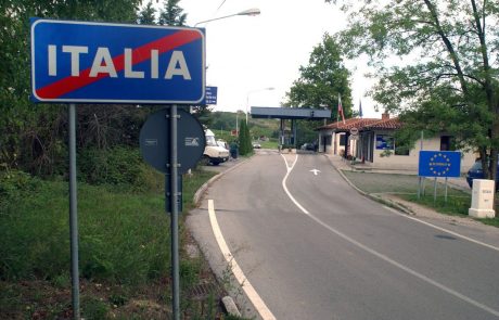 Mešane slovensko-italijanske policijske patrulje bodo v ponedeljek začele nadzorovati mejo med državama