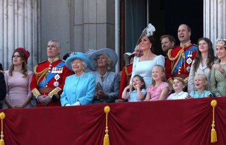 Kraljica je navdušena, palača potrdila: Kraljeva družina bo spet zibala