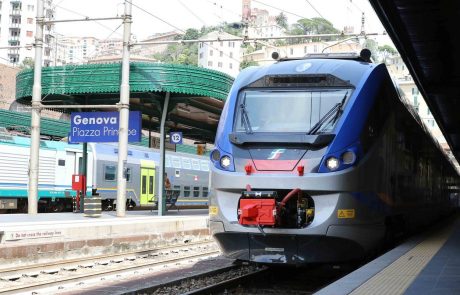 Potniški železniški promet med Avstrijo in Italijo je zaradi ukrepov za zajezitev širjenja novega koronavirusa danes zastal