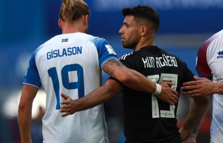 Rurik Gislason čez noč okronan za najbolj seksi nogometaša na prvenstvu in postal nova zvezda Instagrama
