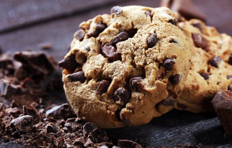 Odličen recept za zdrave in okusne čokoladne piškote iz samo štirih sestavin