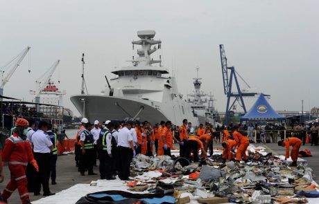 V Indoneziji odkrili trup strmoglavljenega letala