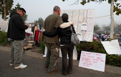 V požaru na severu Kalifornije število pogrešanih naraslo na že več kot 1000 ljudi