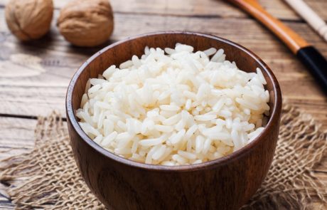 Kuharica razkrila najboljši način za kuhanje riža: Nikoli več ne bo lepljiv!