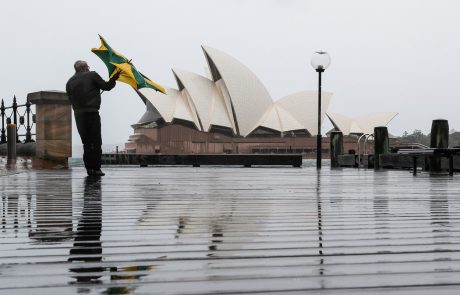 Nenavadno močno deževje v Sydneyju zahtevalo življenje