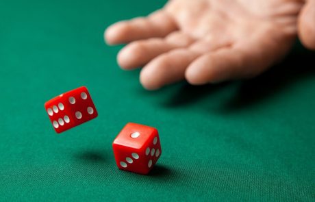 Ena najrevnejših evropskih držav prepovedala igre na srečo