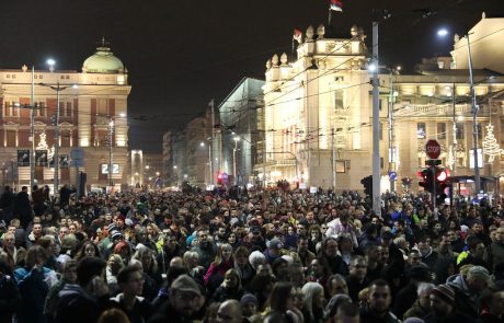 Protesti proti Vučiću se krepijo
