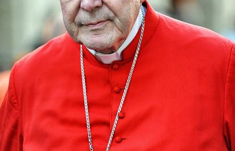 Avstralski kardinal Pell postal prvi najvišji predstavnik katoliške cerkve, ki je bil spoznan za krivega spolnih zlorab