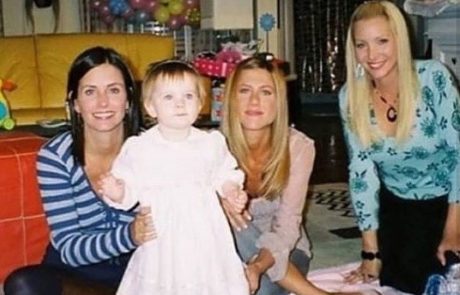 Ko boste videli, kako odrasla je danes dojenčica Emma, hčerka Rossa in Rachel v Prijateljih, se boste počutili res stare!