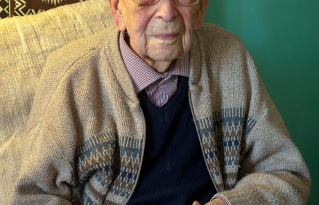 V Veliki Britaniji umrl najstarejši moški na svetu, 112-letni Bob Weighton: Njegov recept za dolgo življenje je bil veliko smeha, malo jeze ter dnevno ukvarjanje s športom in matematiko!