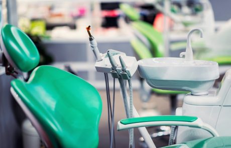 Zobozdravstvene ambulante v zdravstvenih domovih po Sloveniji večinoma še prazne