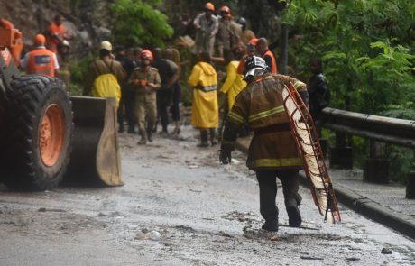 Hudo neurje v Riu de Janeiru terjalo najmanj deset smrtnih žrtev