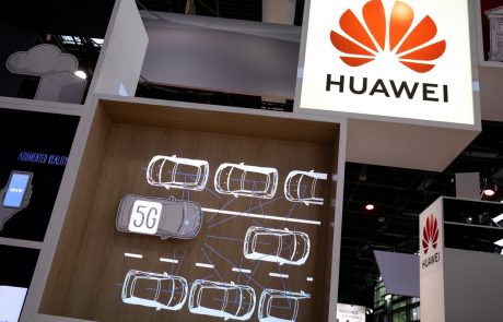 Google na Trumpovo zahtevo prekinil sodelovanje s Huaweijem