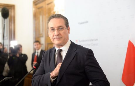 V Avstriji začeli soditi Stracheju zaradi korupcije