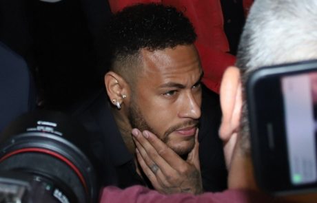 Pri PSG kar trije nogometaši pozitivni na novi koronavirus, med njimi tudi Neymar