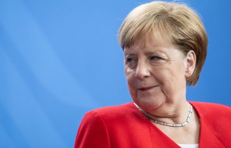 Angela Merkel zamenjala cepivo: po AstraZeneci v drugo odmerek Moderne