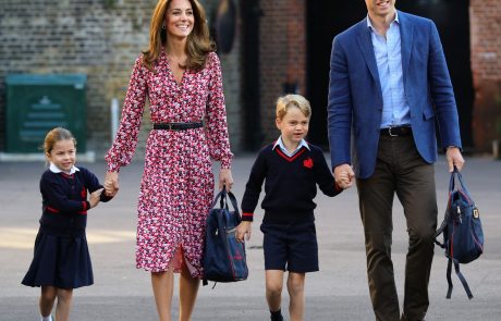 Britanska princeska Charlotte je danes prvič odšla v šolo