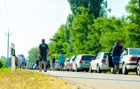 Hrvaška poostrila ukrepe za potnike iz BiH, Kosova, Severne Makedonije in Srbije