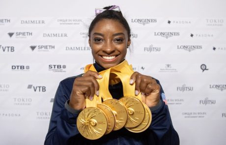 Ameriška revija Time je za športno osebnost leta 2021 izbrala telovadko, štirikratno olimpijsko prvakinjo Simone Biles
