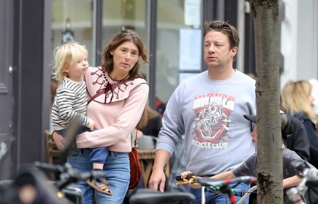 Žalost v zvezdniški družini: Jamie Oliver in žena Juliette izgubila otroka