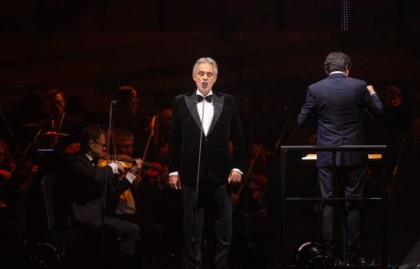 Andrea Bocelli bo za veliko noč pel iz prazne milanske katedrale: “Ponudil svoj glas vsemu svetu”